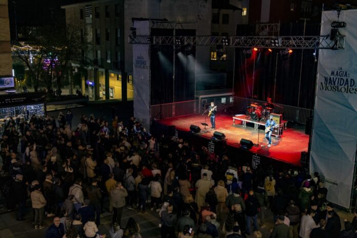 ASI SUENA MOSTOLES EN NAVIDAD_2