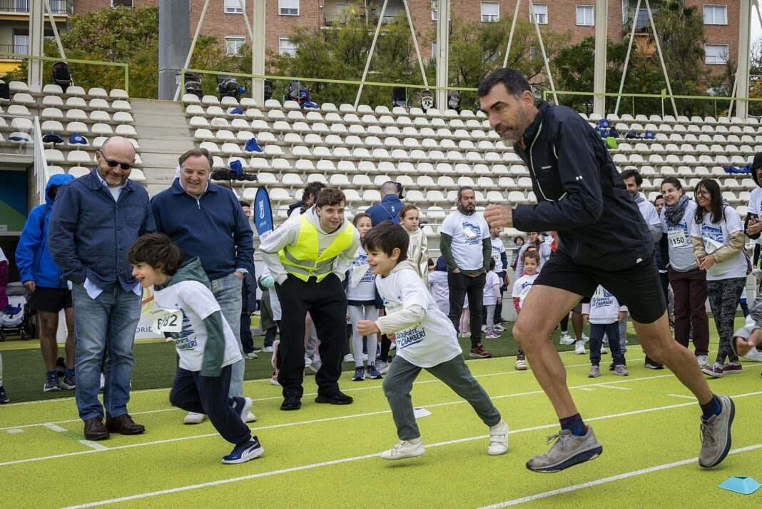 Madrid incluye en su Plan de Fomento de la Natalidad 2024-2029 una jornada de atletismo familiar en Chamberí