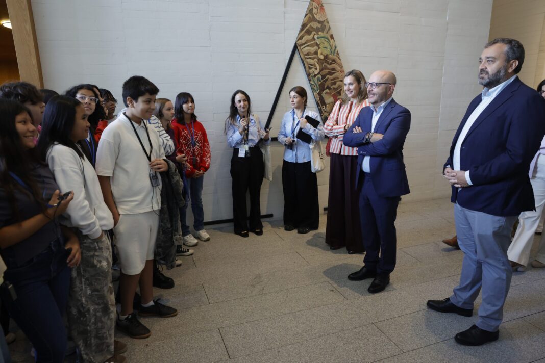Madrid lleva a 4.300 escolares a la Galería de Colecciones Reales con el programa ‘Madrid, un libro abierto’