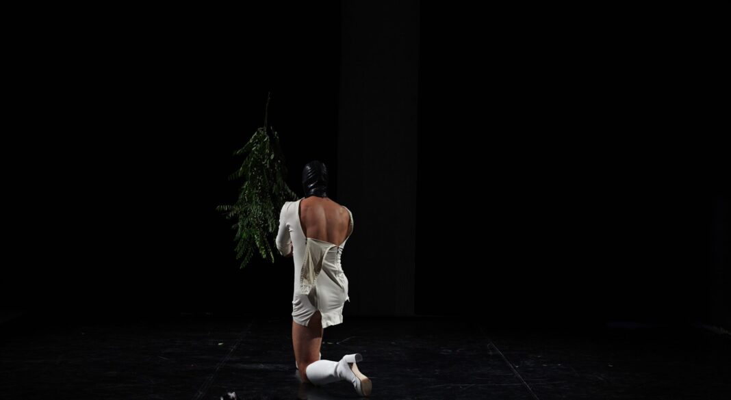 Réplika Teatro de Madrid programa ‘HÄXAN’, de ÉSKATON, del 23 al 25 de octubre